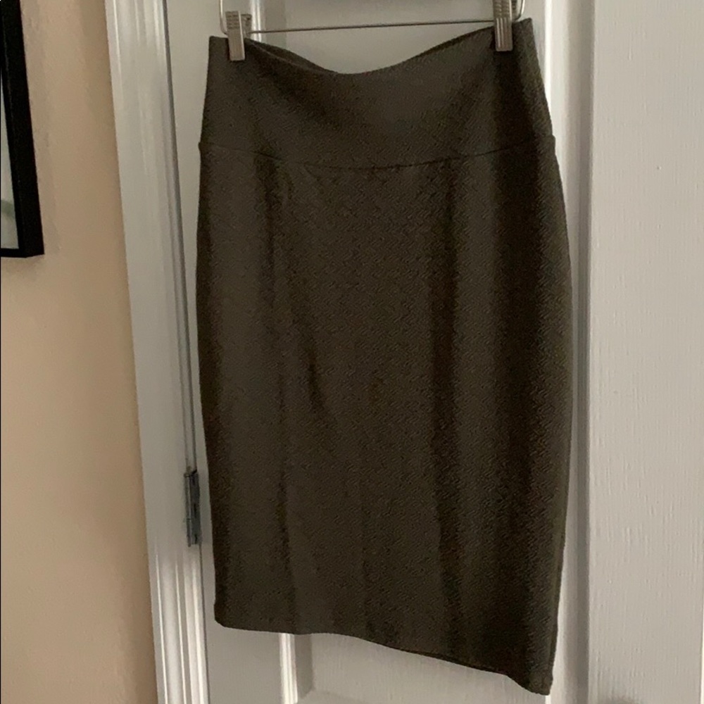NWOT LuLaRoe Cassie Pencil Skirt Medium
